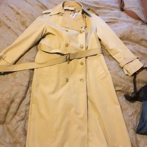 Lightweight belted trench coat
